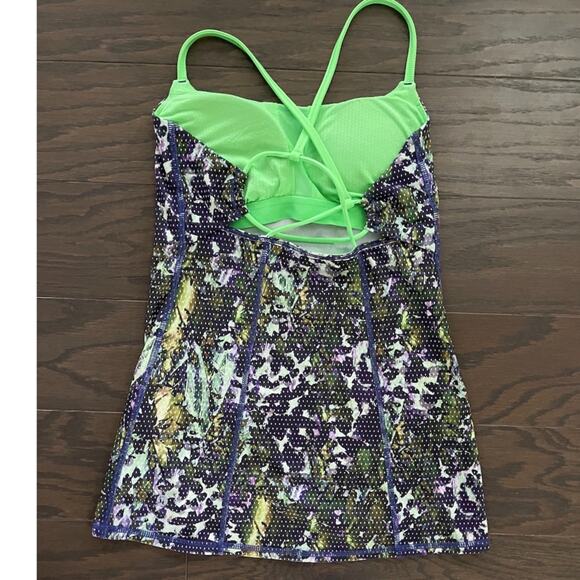 LULULEMON  Dancing Warrior Tank Bra Multi/ Pistachio Size 4 - Picture 2 of 7
